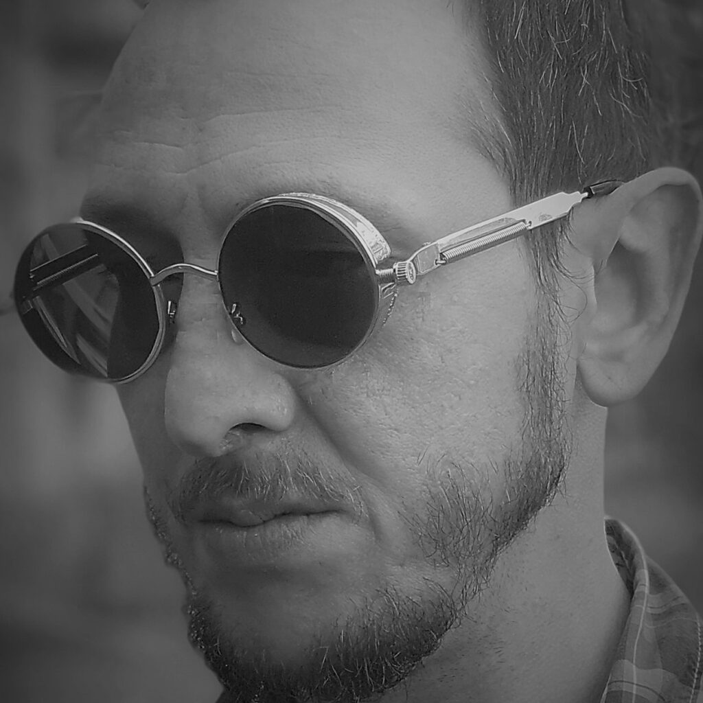 Mihail Karaghiaur - profesor